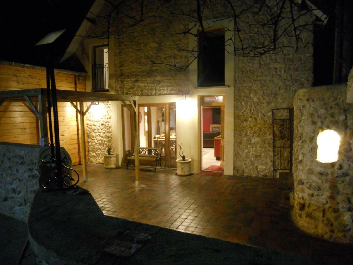 Gite La Nuit Etoilee Chez Champagne Mathelin Mareuil-le-Port Exterior photo